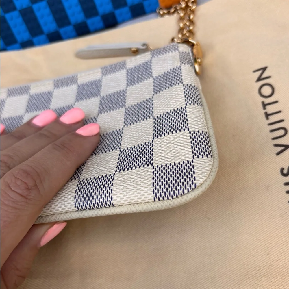 Authentic Louis Vuitton NEW Limited edition Mila Pochette Azur